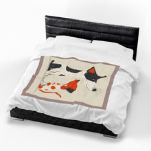 Load image into Gallery viewer, Two Dogs Velveteen Plush Blanket
