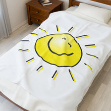 Load image into Gallery viewer, Sunny Smile Velveteen Plush Blanket
