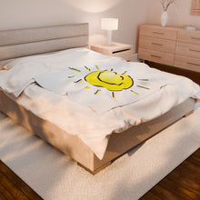 Load image into Gallery viewer, Sunny Smile Velveteen Plush Blanket
