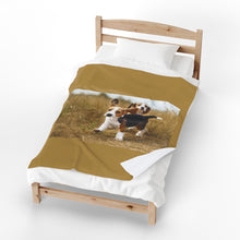Load image into Gallery viewer, Beagle Velveteen Plush Blanket
